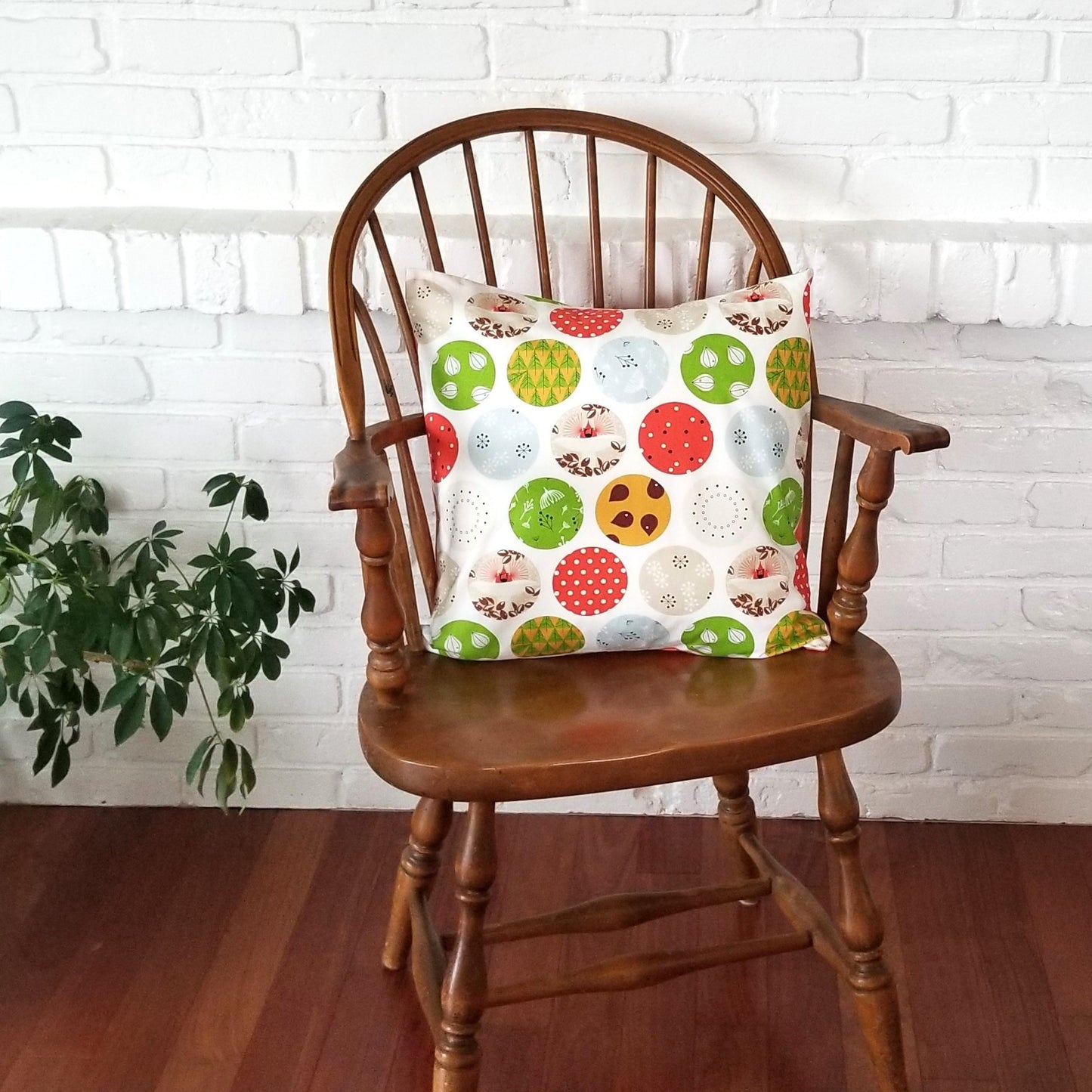 Holiday & Christmas Accent Pillow Covers in Assorted Cardinal Prints