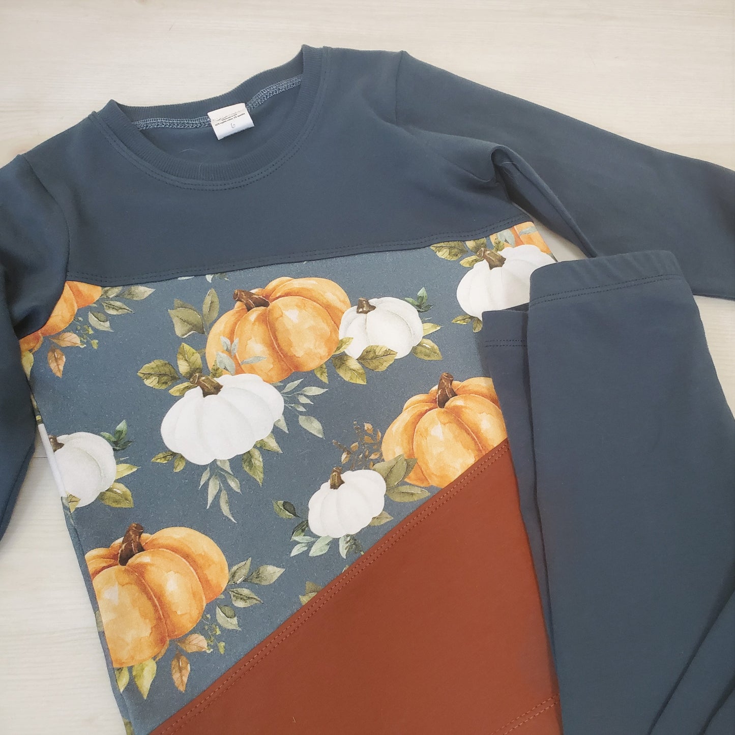 Pumpkin Kid's Clothing Set in Organic Cotton