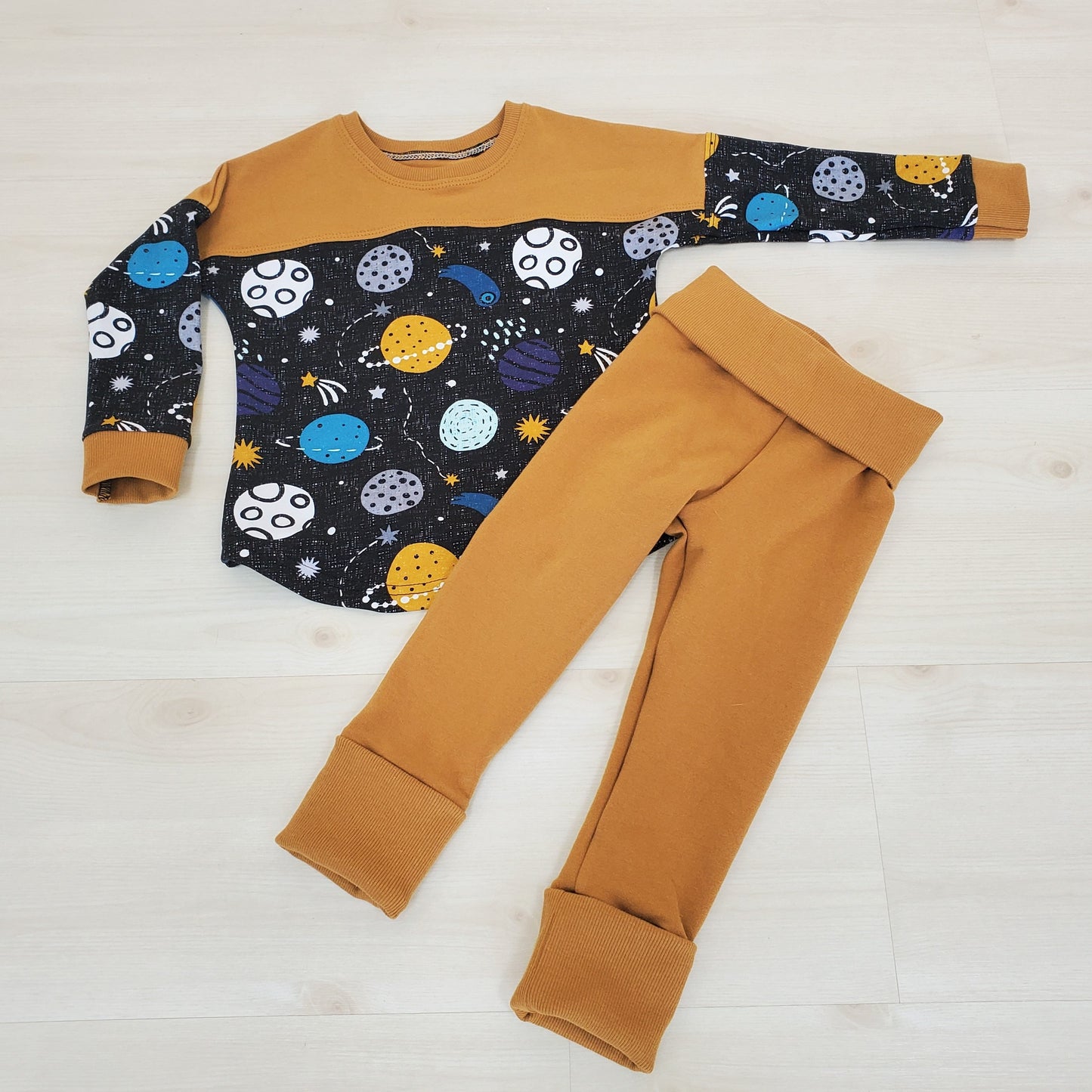 Planet Shirt for Kids in Organic Cotton